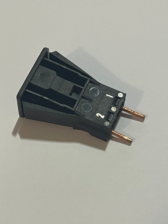 Plug Female 12v F400-RCJ